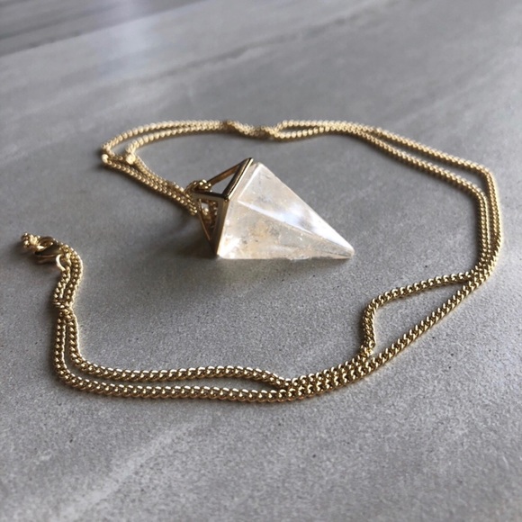 Estrella & Luna Jewelry - NWT Estrella & Luna Quartz Boho Pyramid Necklace